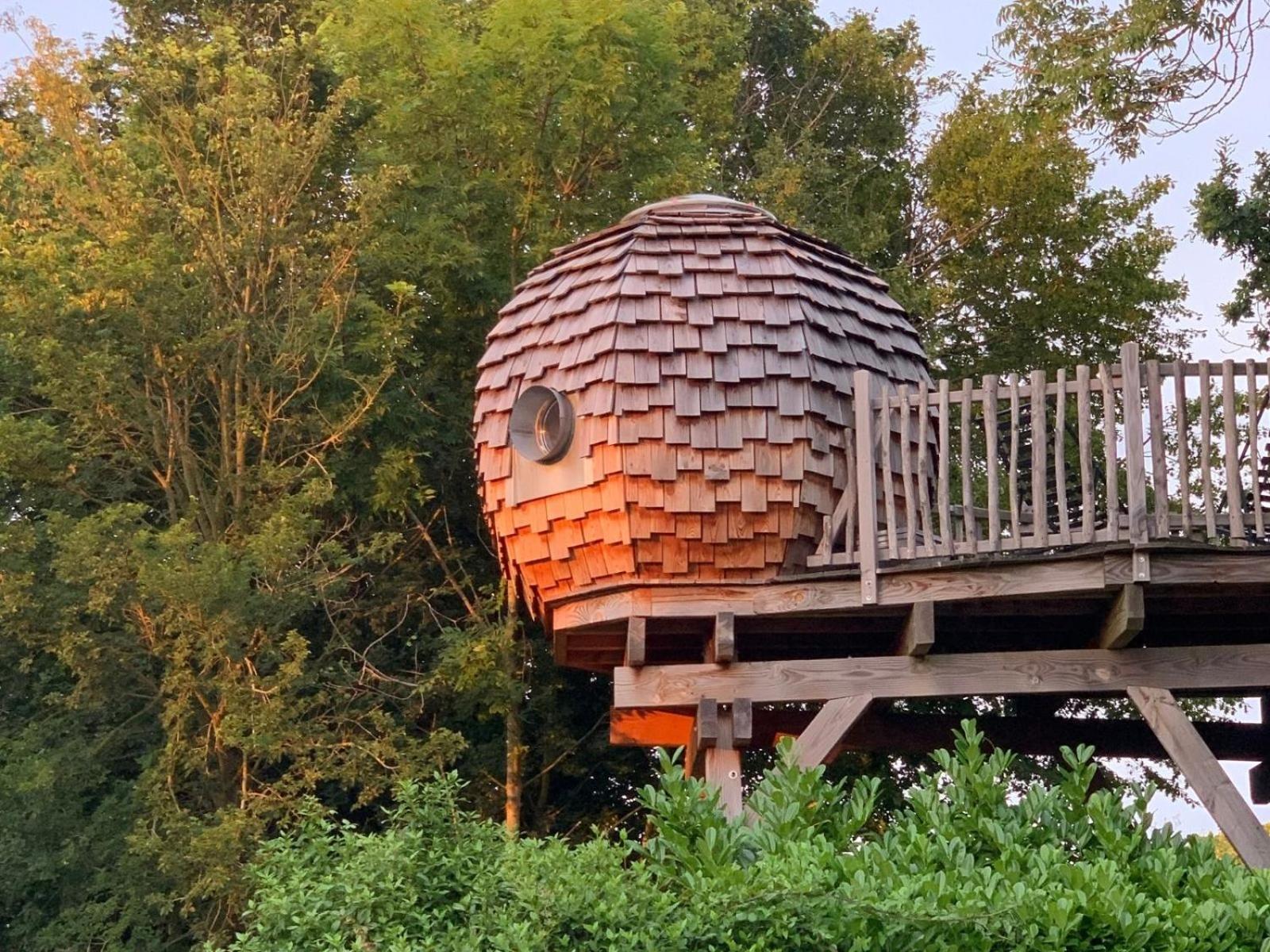 La Ville Es Renais - Ferme Et Maison D'Hotes Insolite إيركي المظهر الخارجي الصورة